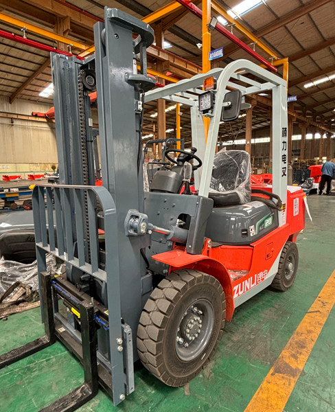 電動(dòng)叉車(chē)廠家直銷(xiāo)