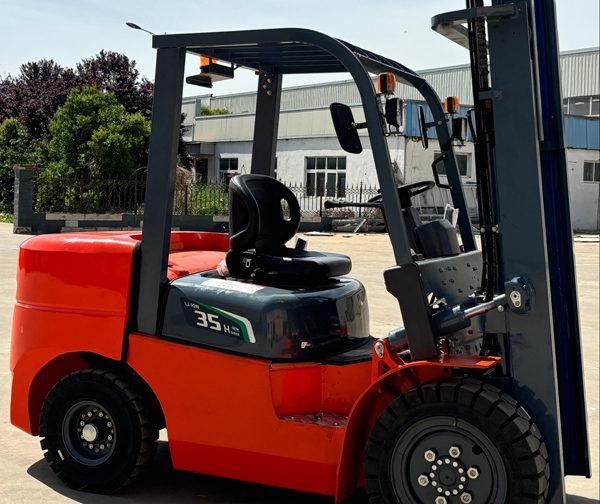 山東電動叉車供應