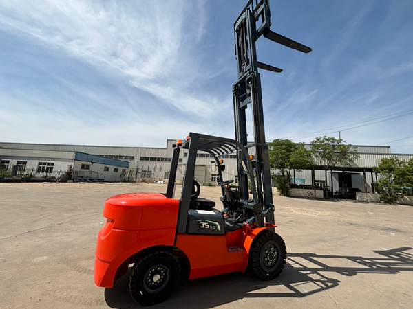 山東電動叉車生產廠家